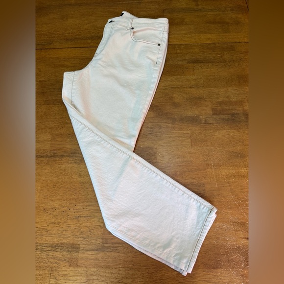 Talbots Everyday Relaxed Jean Cream 12 - Picture 1 of 7